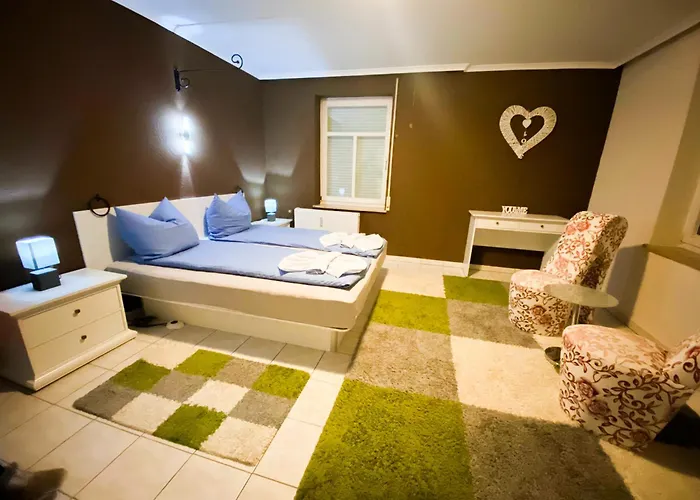 Zur Linde Otel Zschepplin